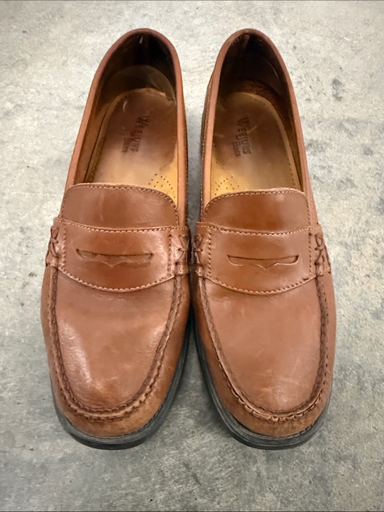 Weejuns Shoes - Classic Brown Leather Penny Loafers — Women's Slip-On Comfort
